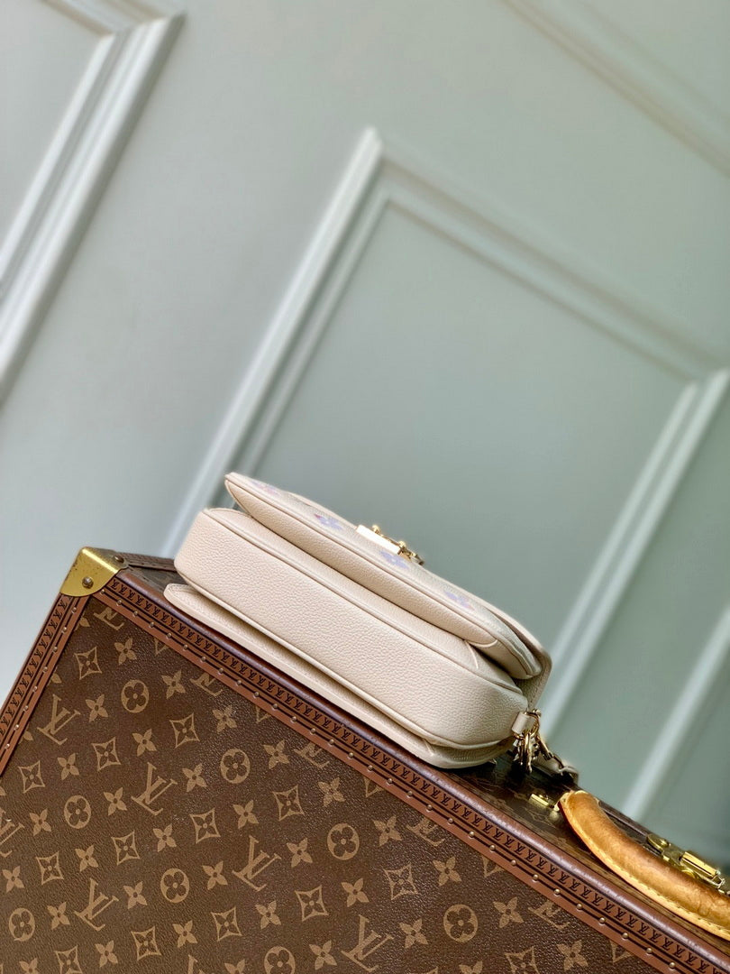LV M25682 Louis Vuitton Pochette M¨¦tis East West Dream Cream