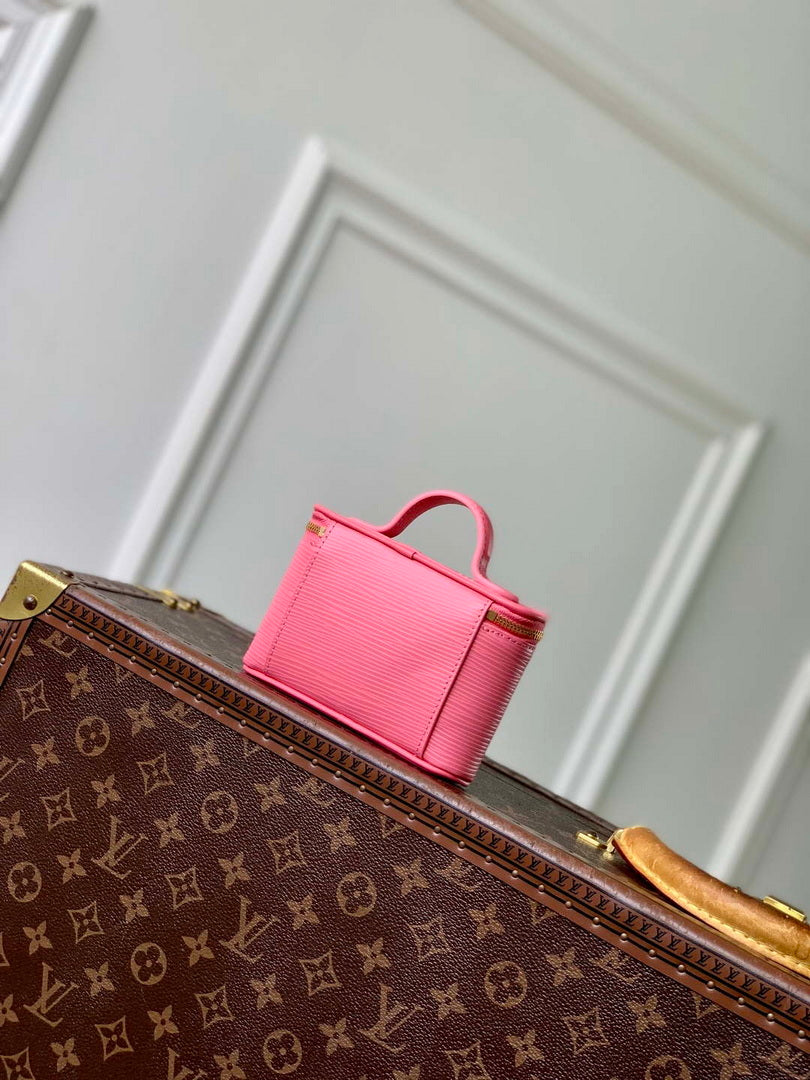 LV M25690 Louis Vuitton Nice Beauty Bag Tender Bliss