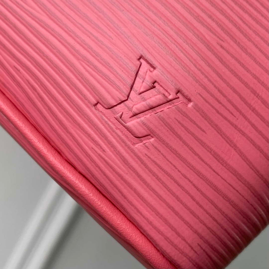 LV M25690 Louis Vuitton Nice Beauty Bag Tender Bliss