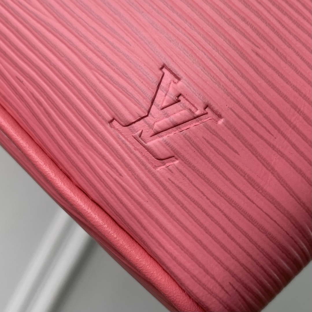 LV M25690 Louis Vuitton Nice Beauty Bag Tender Bliss