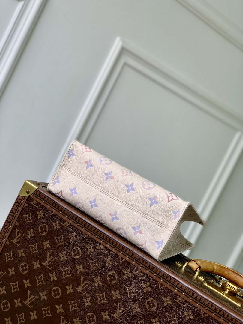 LV M25770 Louis Vuitton OnTheGo PM Bag Dream Cream