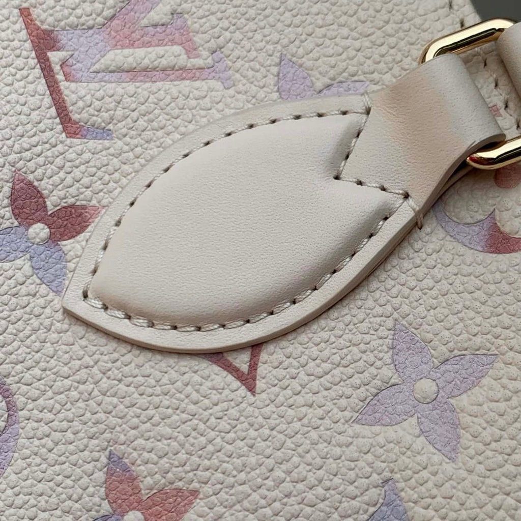 LV M25770 Louis Vuitton OnTheGo PM Bag Dream Cream