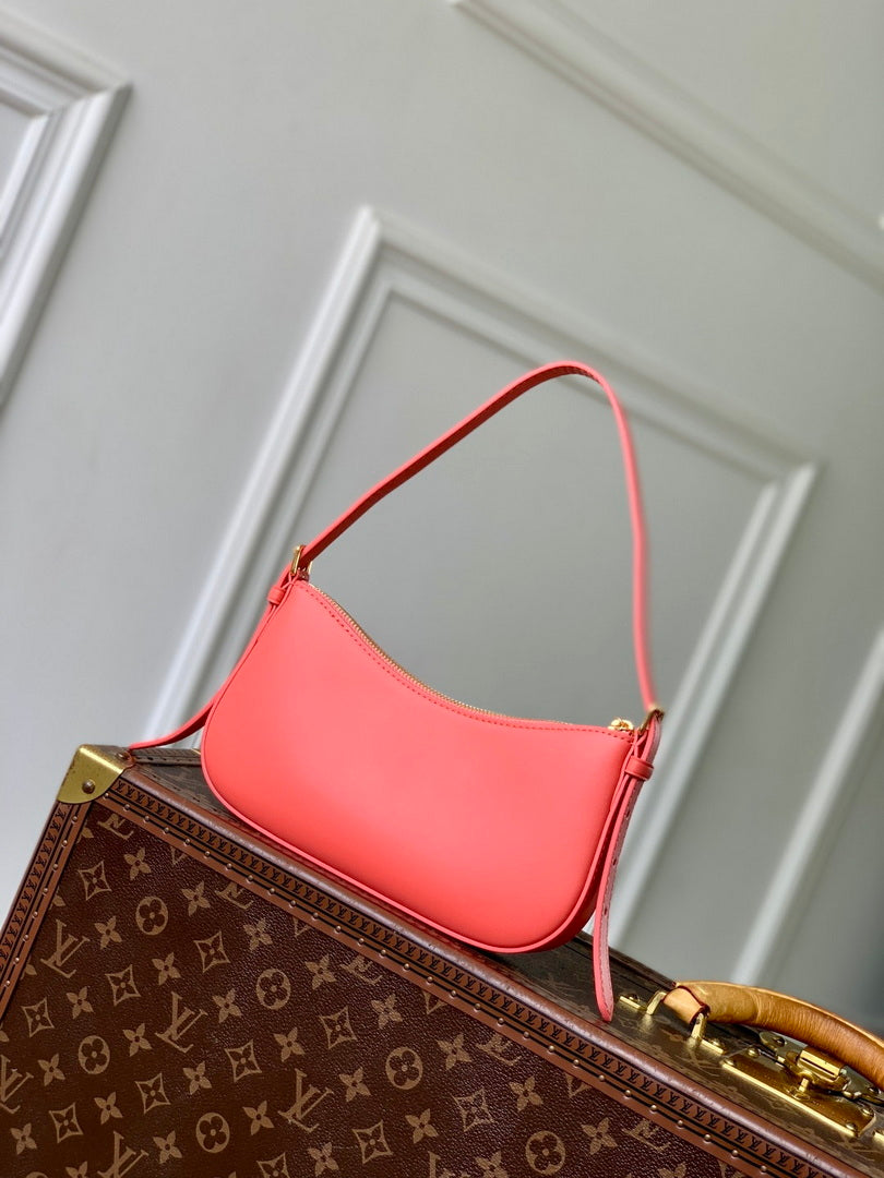 LV M25784 Louis Vuitton Pochette LV Bloom Bag Rose red