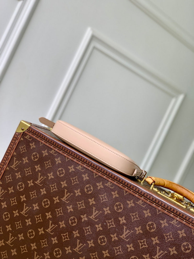LV M25784 Louis Vuitton Pochette LV Bloom Bag Sand