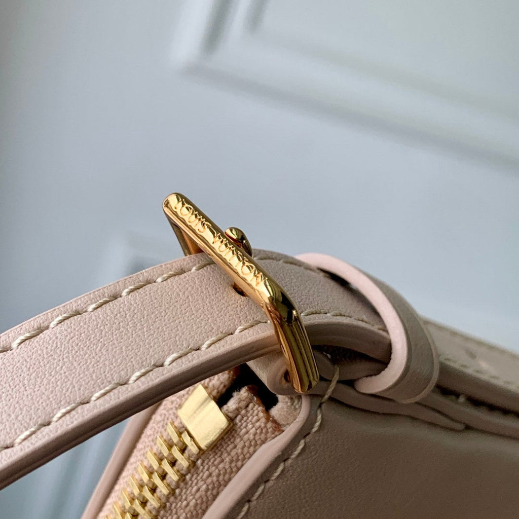 LV M25784 Louis Vuitton Pochette LV Bloom Bag Sand
