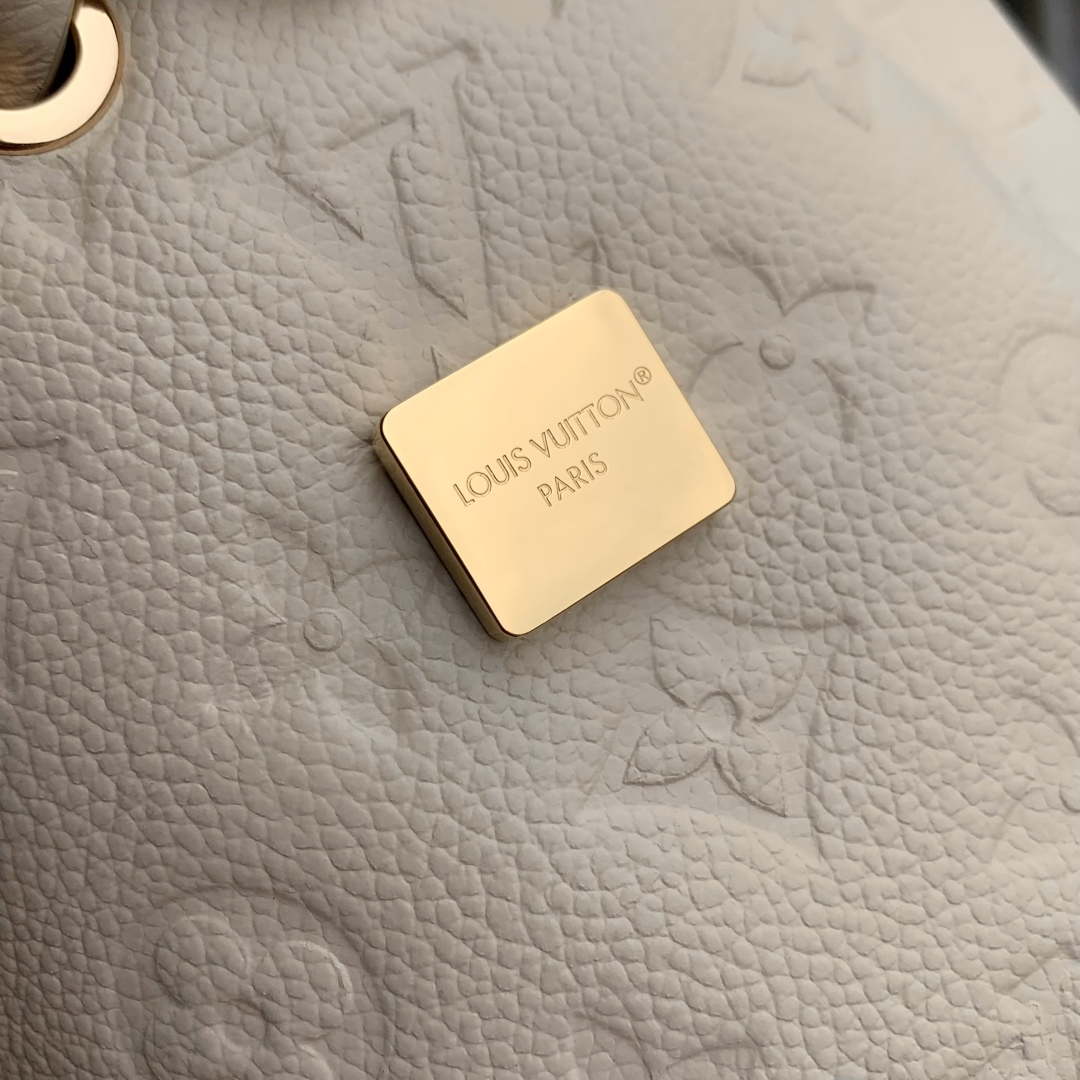 LV M25819 Louis Vuitton Nano No¨¦ Backpack Cream