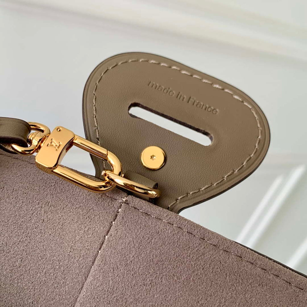 LV M25823 Louis Vuitton All In GM Bag Smoke
