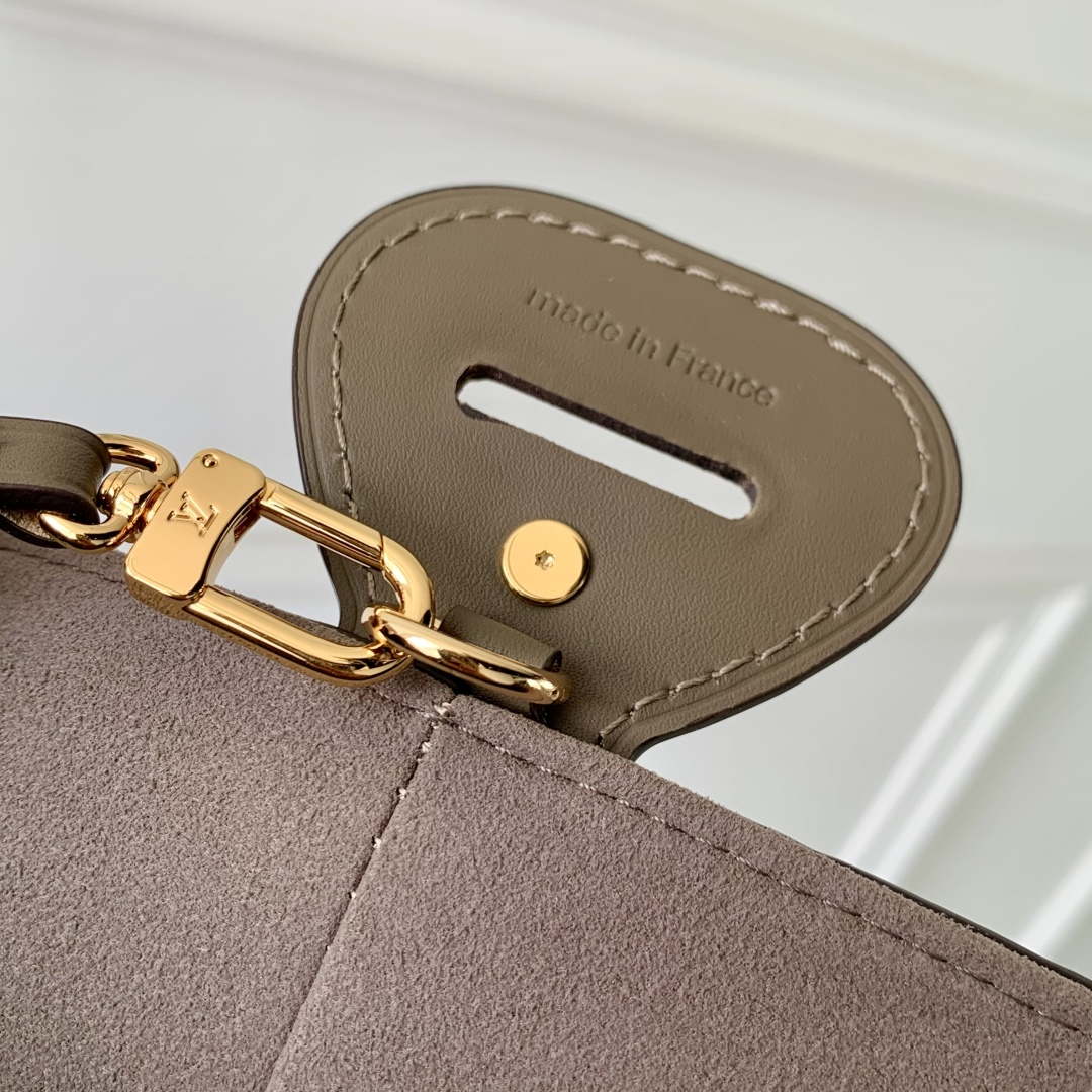 LV M25823 Louis Vuitton All In GM Bag Smoke