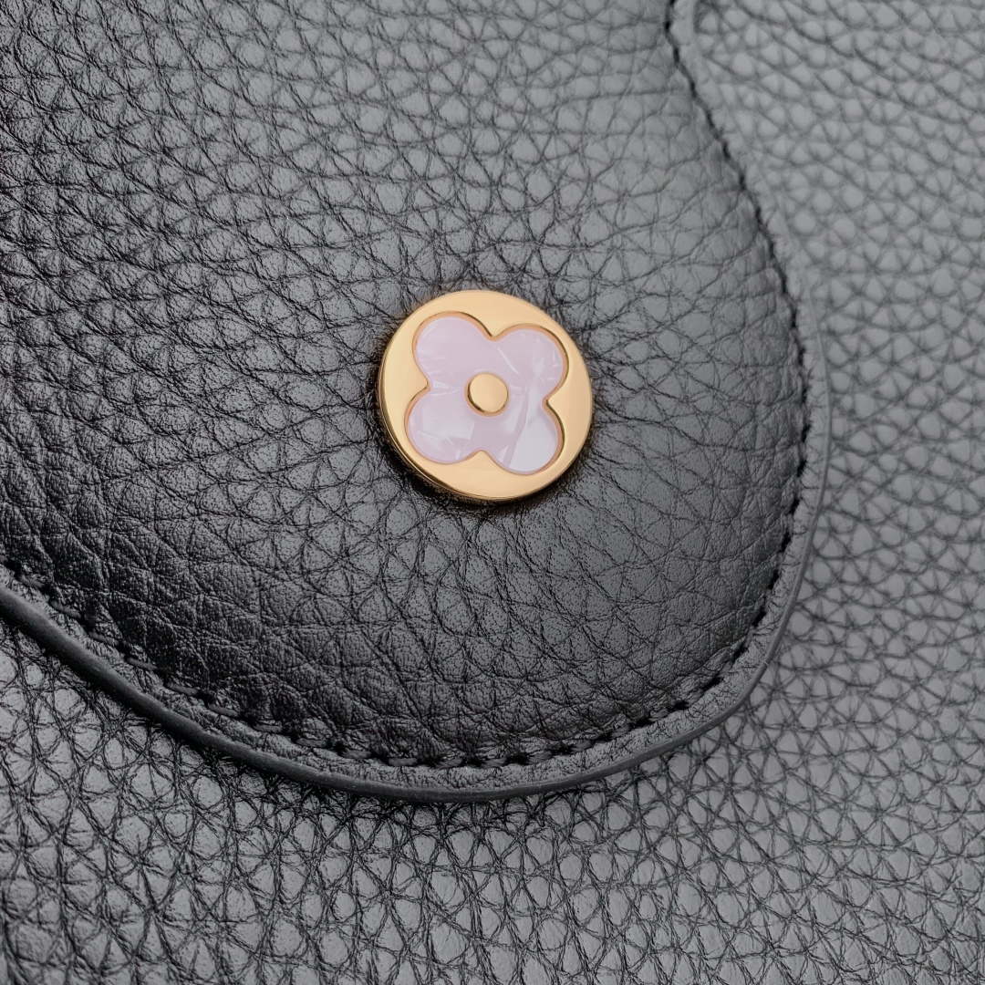 LV M25862 Louis Vuitton Capucines BB Bag Black