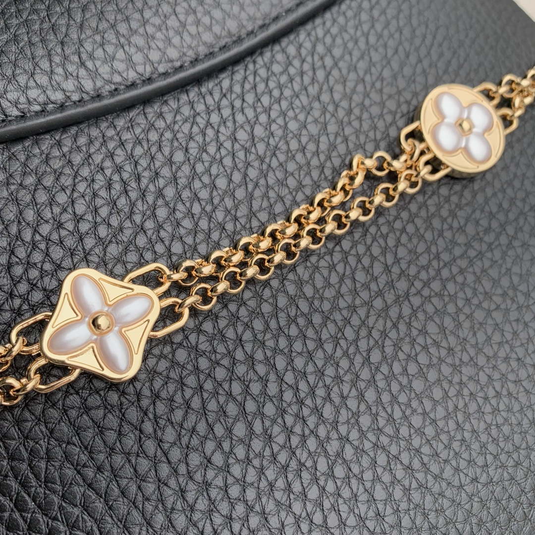 LV M25862 Louis Vuitton Capucines BB Bag Black