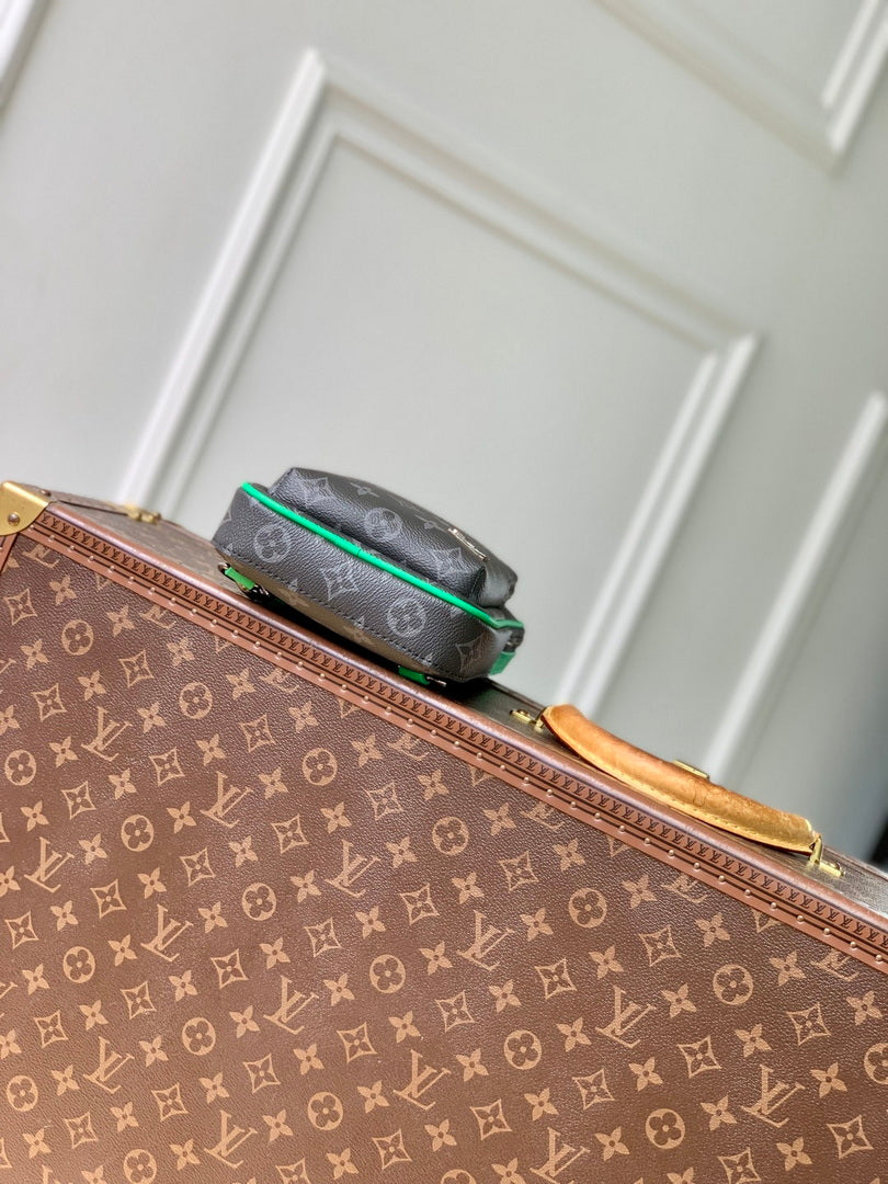 LV M25891 Louis Vuitton Avenue Slingbag PM Bamboo Green
