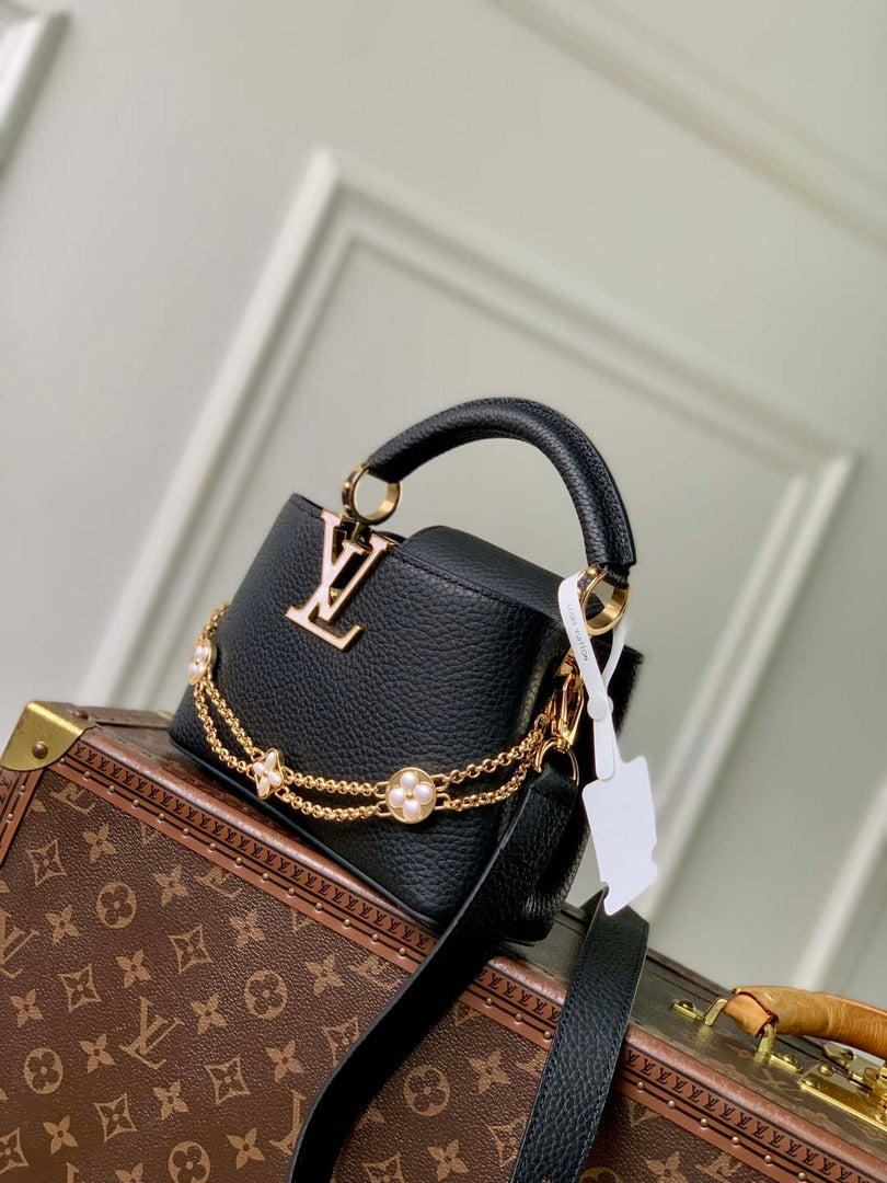 LV M25903 Louis Vuitton Capucines Mini Bag Black