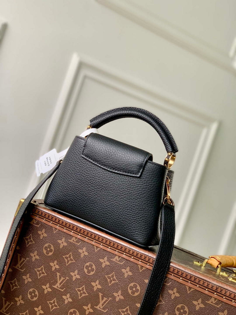 LV M25903 Louis Vuitton Capucines Mini Bag Black