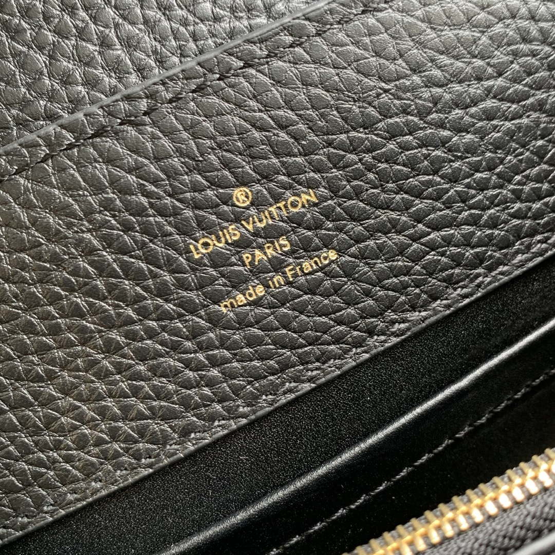 LV M25903 Louis Vuitton Capucines Mini Bag Black