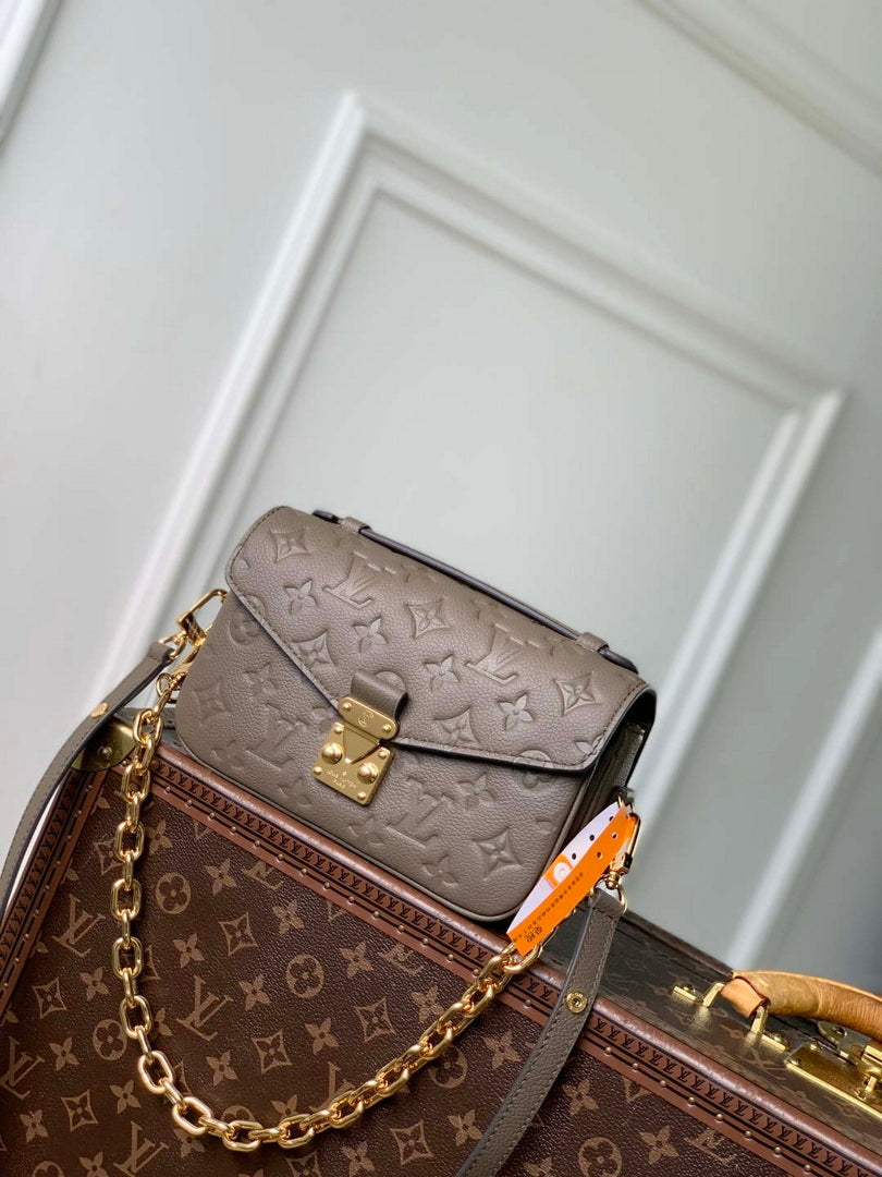 LV M25910 Louis Vuitton Pochette Metis East West Bag Smoke
