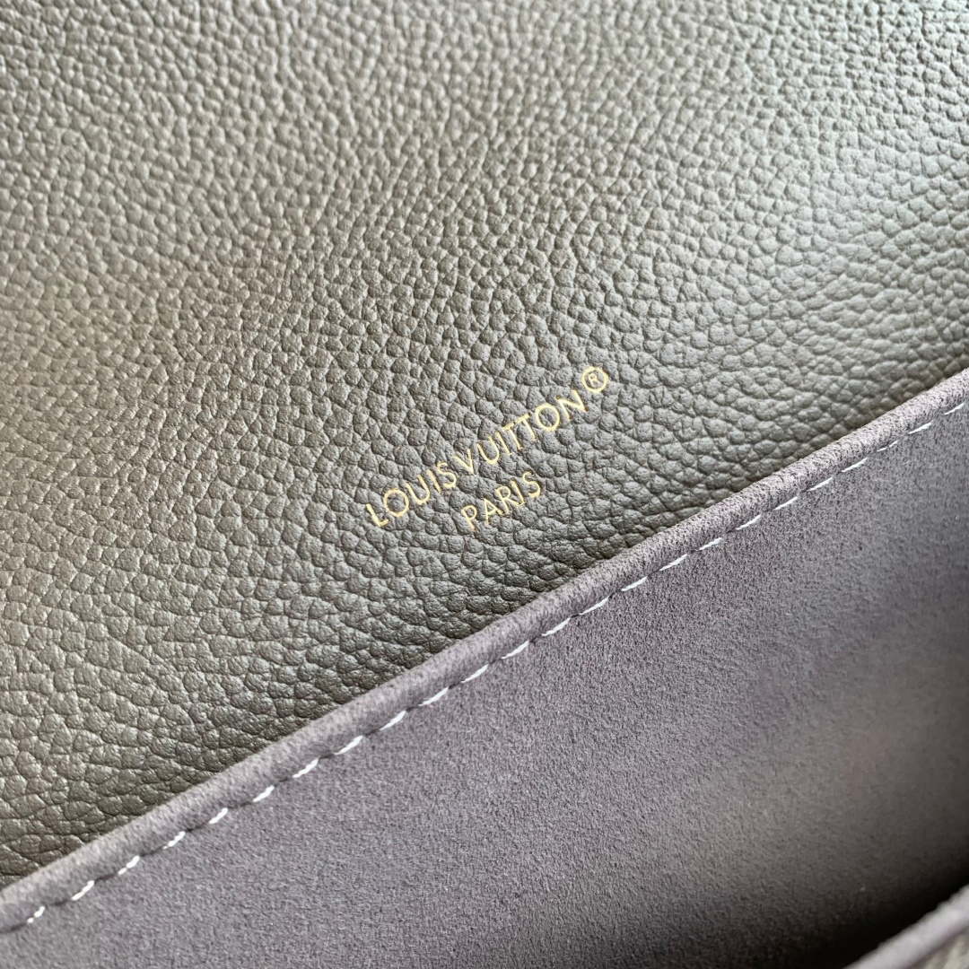 LV M25910 Louis Vuitton Pochette Metis East West Bag Smoke