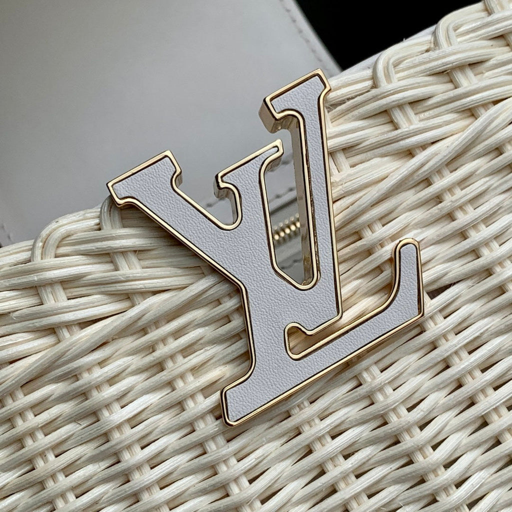 LV M26004 Louis Vuitton Capucines Mini Bag White