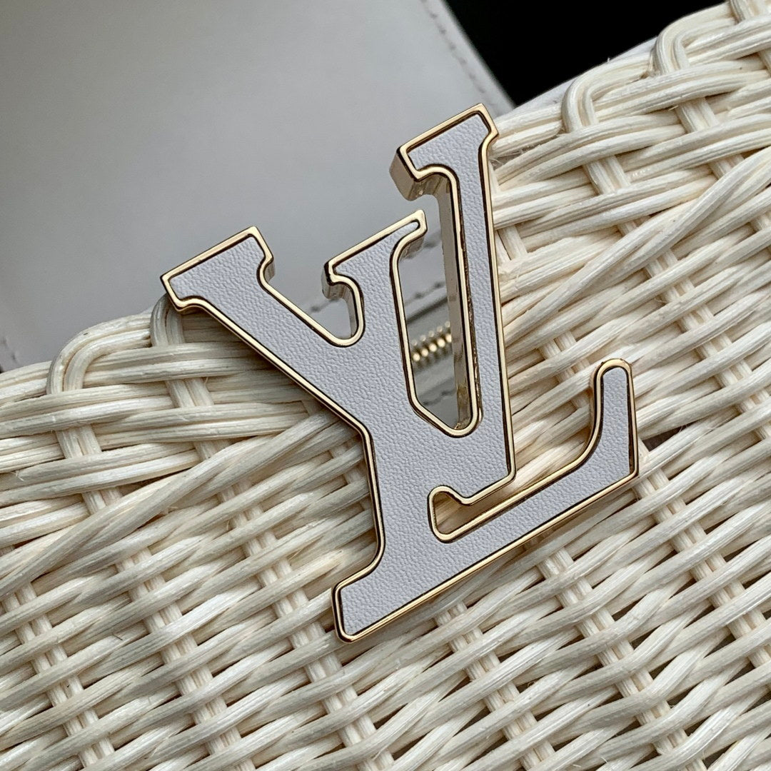 LV M26004 Louis Vuitton Capucines Mini Bag White