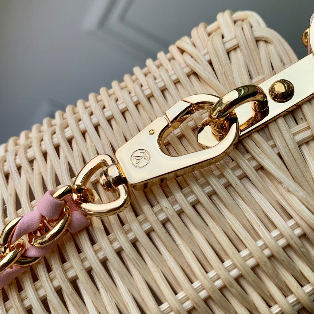 LV M26005 Louis Vuitton Capucines Mini Bag Light Pink