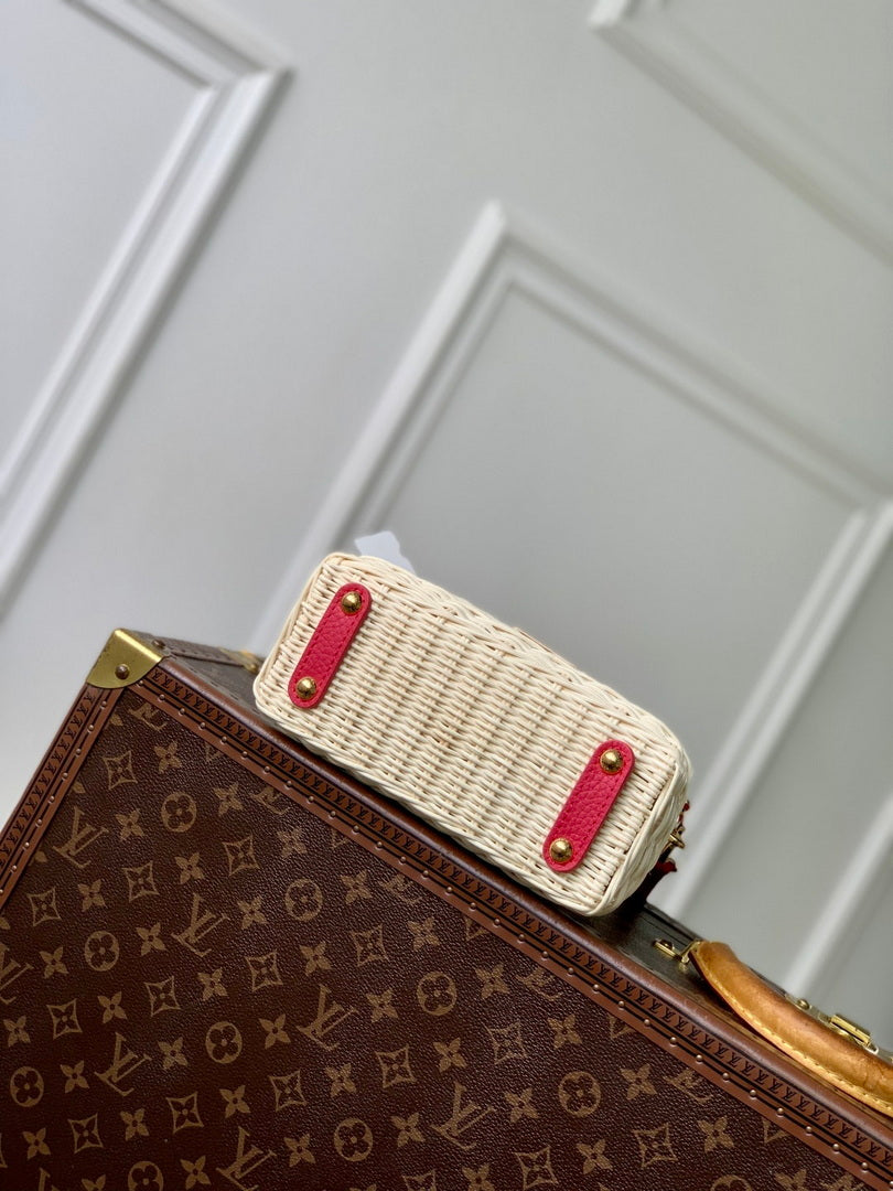 LV M26005 Louis Vuitton Capucines Mini Bag Pink