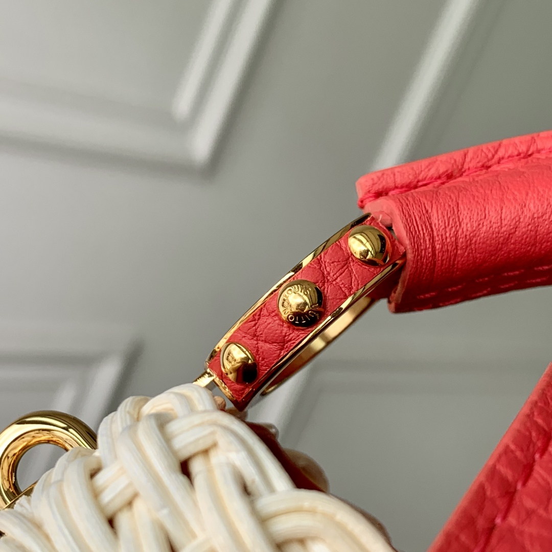 LV M26005 Louis Vuitton Capucines Mini Bag Pink