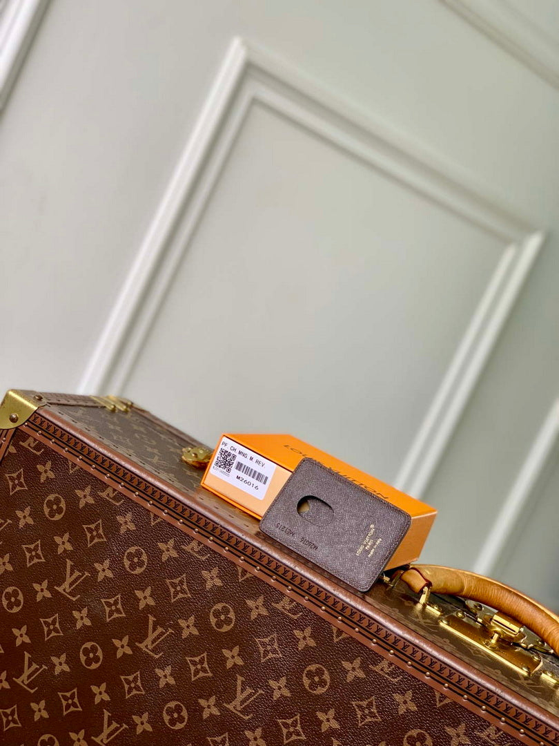 LV M26016 Louis Vuitton Porte-Cartes Magnet Brown