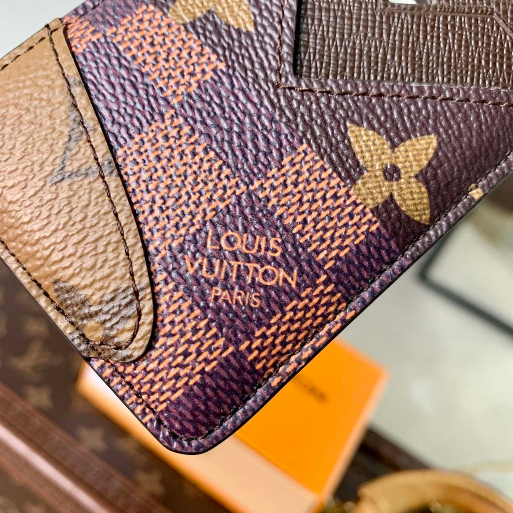 LV M26016 Louis Vuitton Porte-Cartes Magnet Brown
