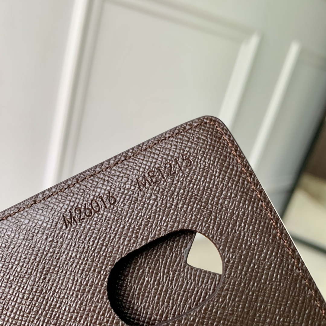 LV M26016 Louis Vuitton Porte-Cartes Magnet Brown