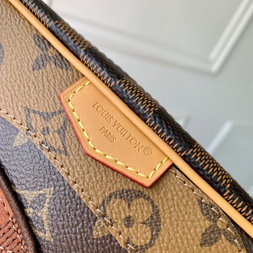 LV M26020 Louis Vuitton Trocad¨¦ro Wearable Wallet Brown
