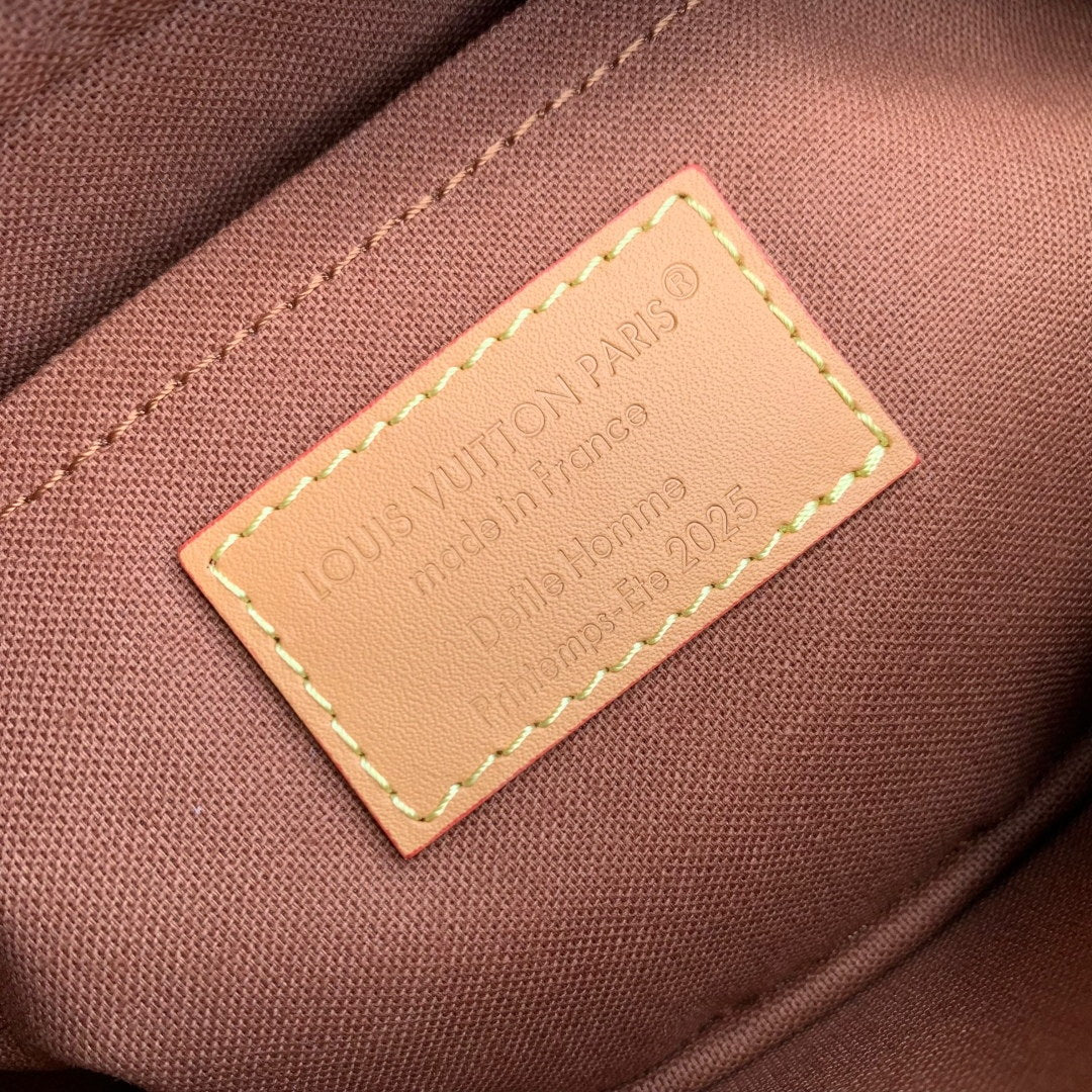 LV M26020 Louis Vuitton Trocad¨¦ro Wearable Wallet Brown