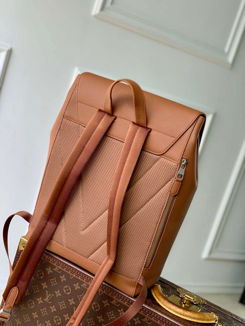LV M26023 Louis Vuitton Fastline Backpack Tan