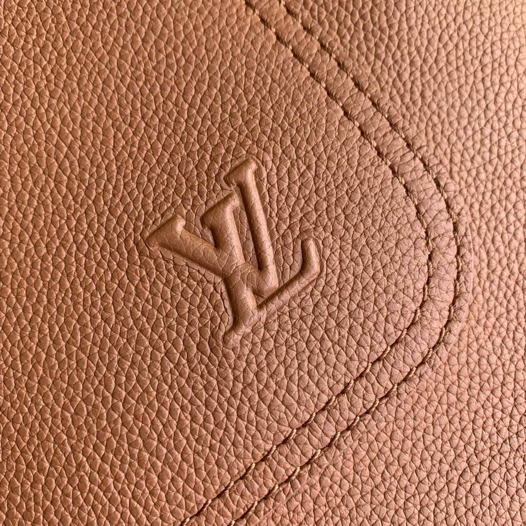 LV M26023 Louis Vuitton Fastline Backpack Tan