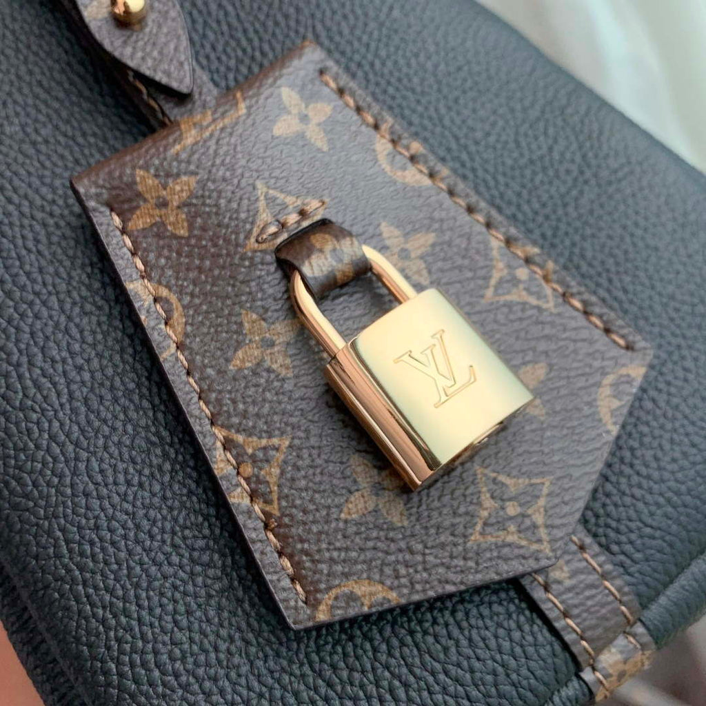 LV M26039 Louis Vuitton Express PM Bag Black