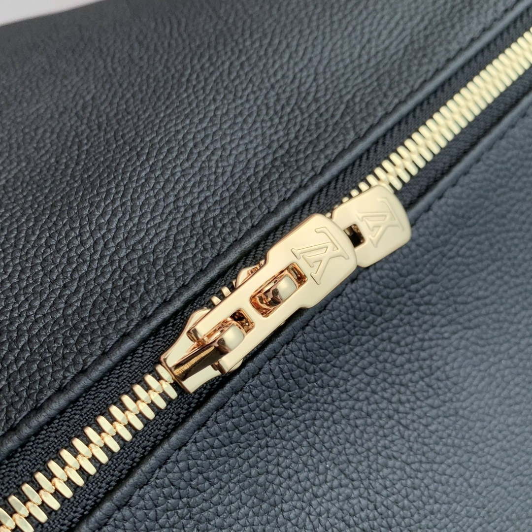 LV M26039 Louis Vuitton Express PM Bag Black