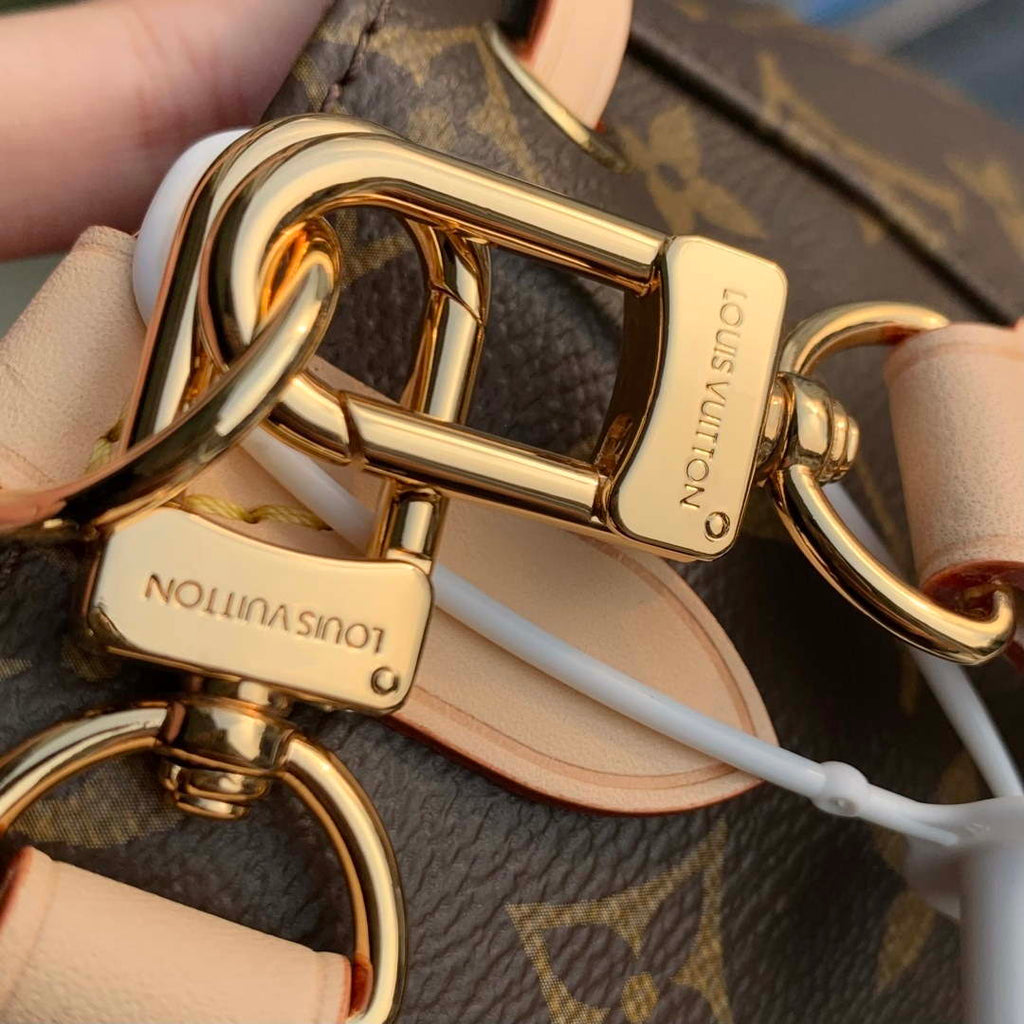 LV M26040 Louis Vuitton Odyssee MM Bag