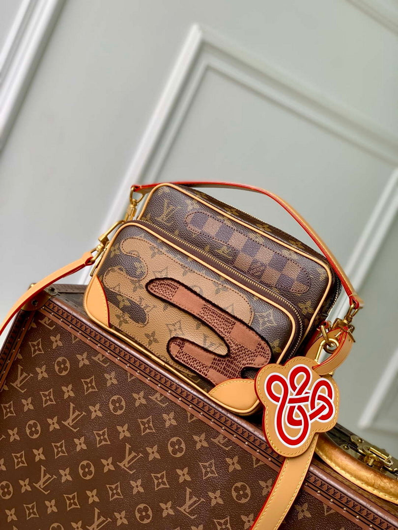 LV M26068 Louis Vuitton Nil Cross-body Bag Brown