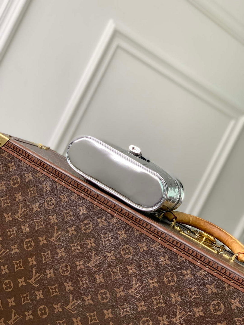 LV M26097 Louis Vuitton Vanity Chain Pouch Bag Silver