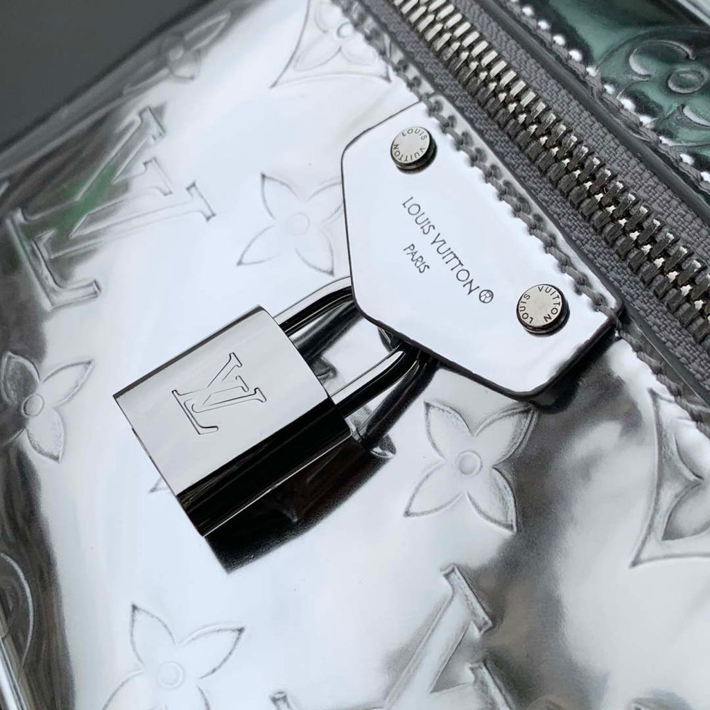 LV M26097 Louis Vuitton Vanity Chain Pouch Bag Silver