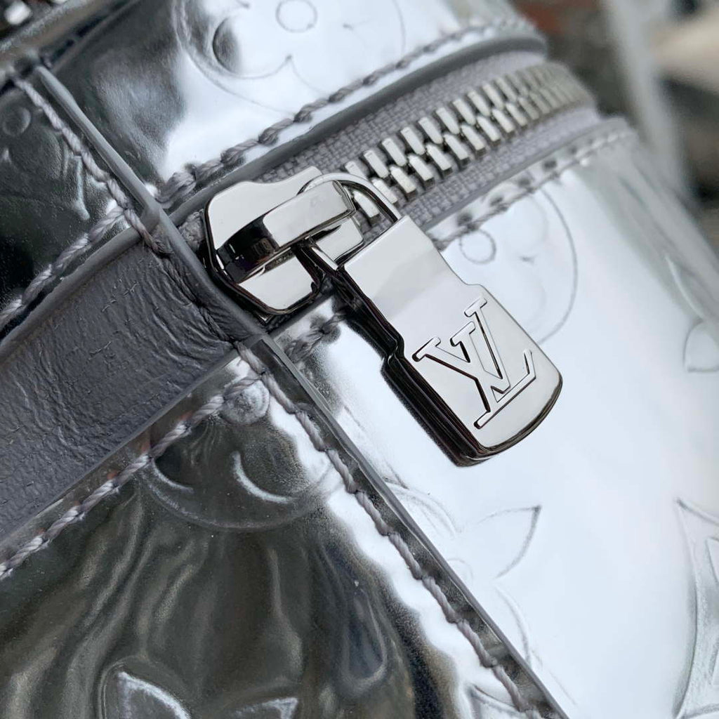 LV M26097 Louis Vuitton Vanity Chain Pouch Bag Silver
