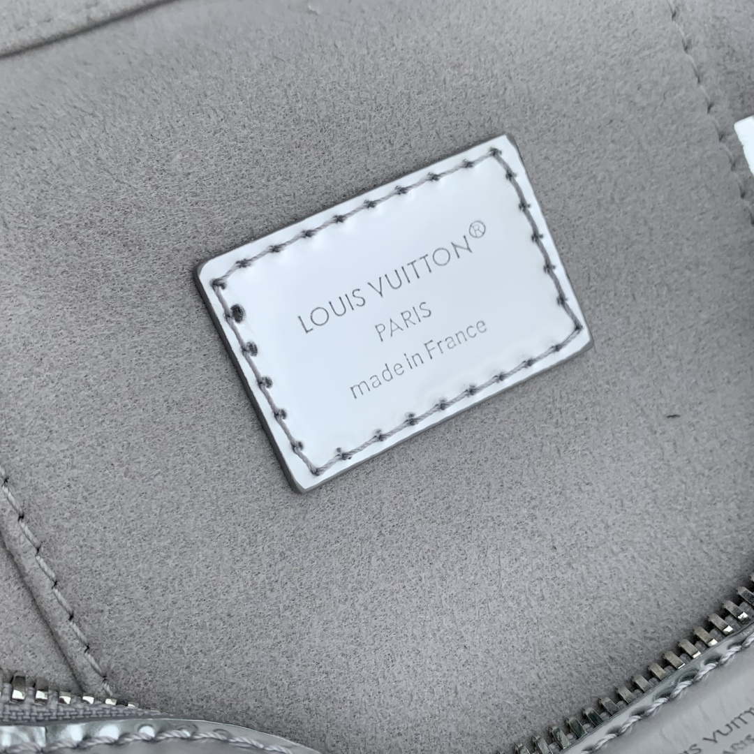 LV M26097 Louis Vuitton Vanity Chain Pouch Bag Silver