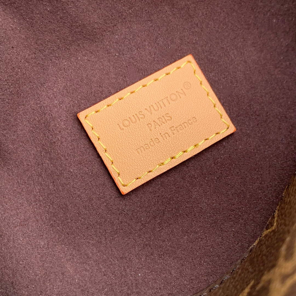 LV M26191 Louis Vuitton Pochette Mia Bag Monogram