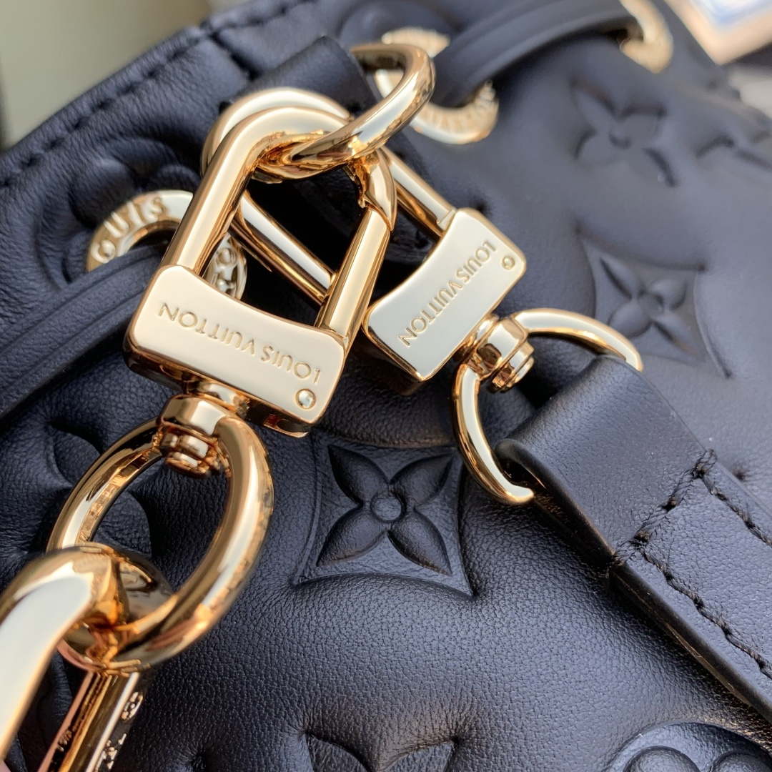 LV M26216 Louis Vuitton Coussin Bucket Bag Black