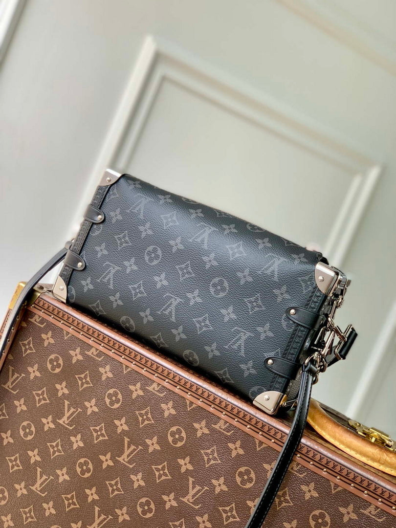 LV M26226 Louis Vuitton Side Trunk MM East West Bag Black