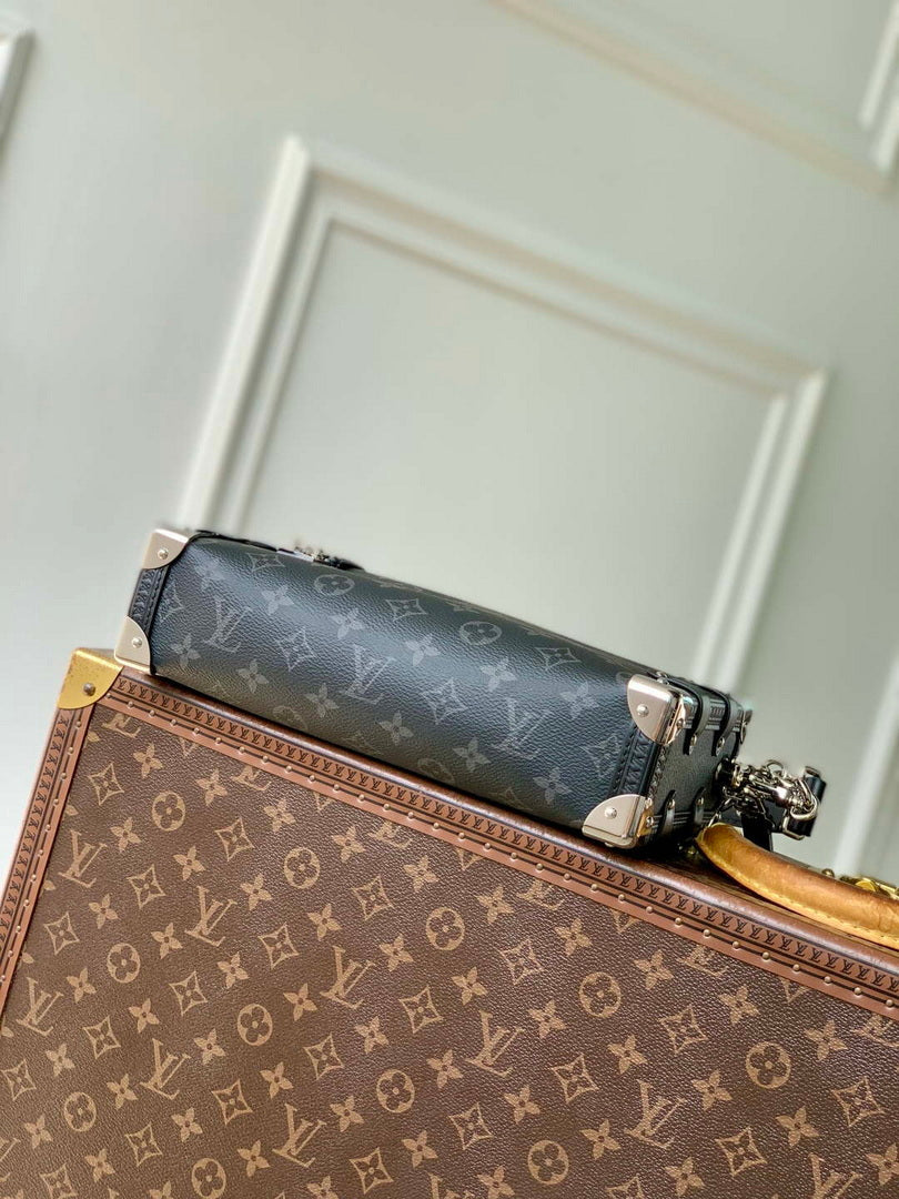 LV M26226 Louis Vuitton Side Trunk MM East West Bag Black