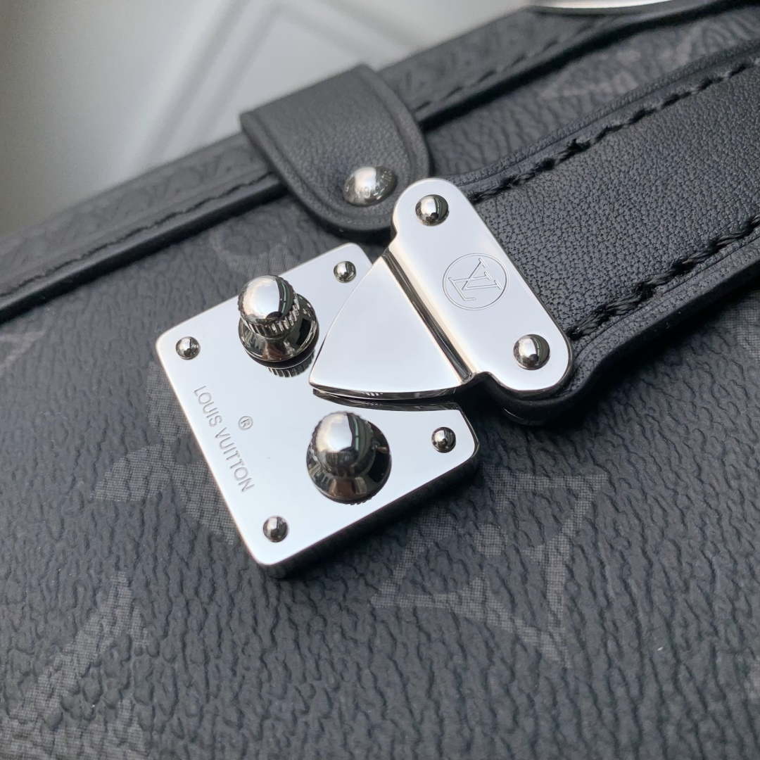 LV M26226 Louis Vuitton Side Trunk MM East West Bag Black