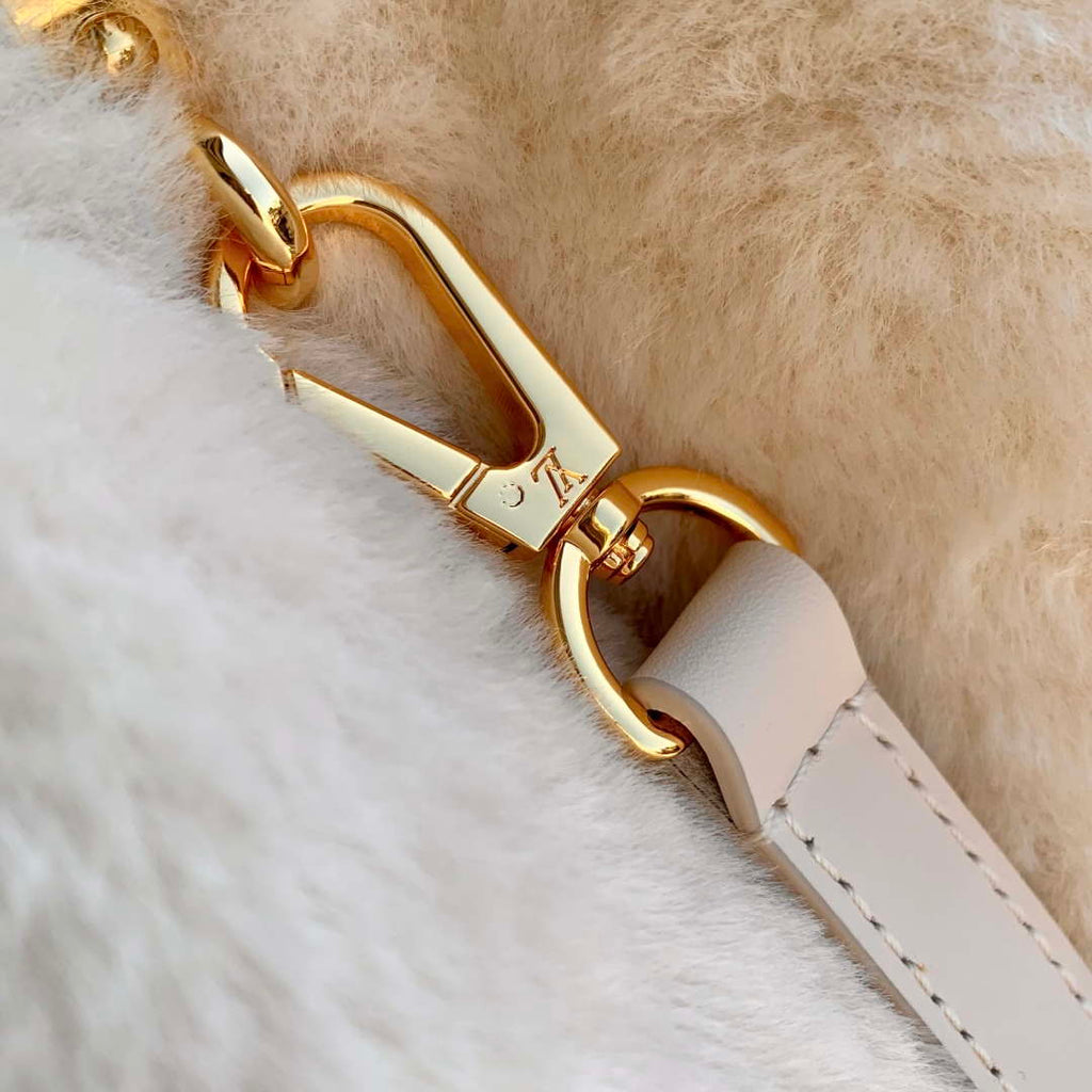 LV M26324 Louis Vuitton Capusnow Handbag Cream
