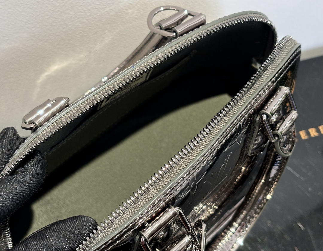 LV M26335 Louis Vuitton Alma BB Bag Silver Black