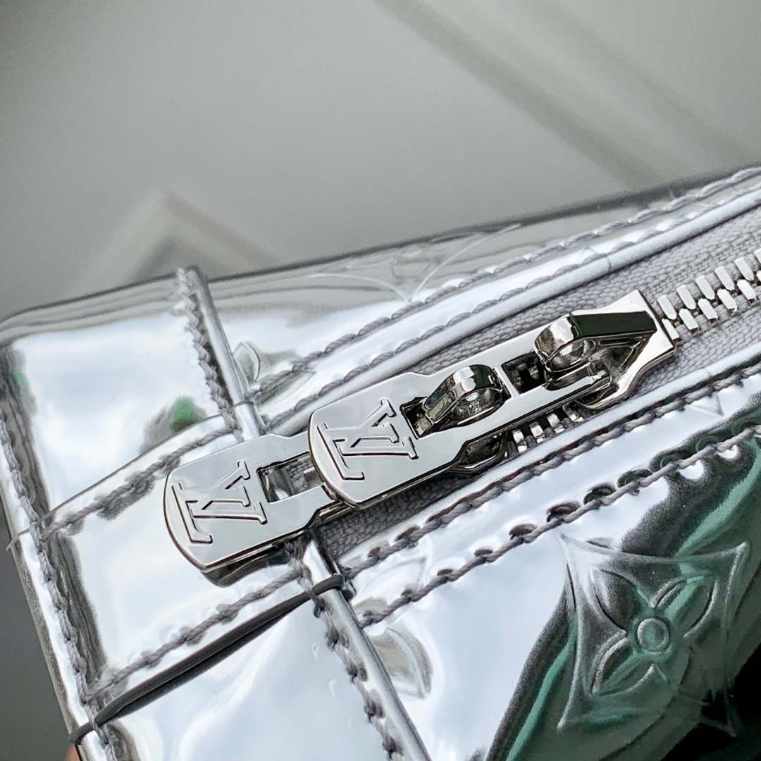 LV M26335 Louis Vuitton Alma BB Bag Silver