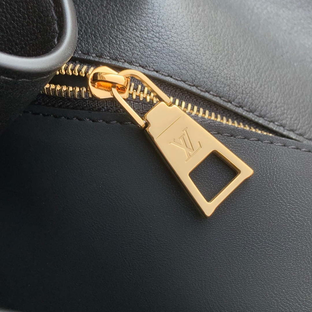 LV M26338 Louis Vuitton Vendome MM Bag Black