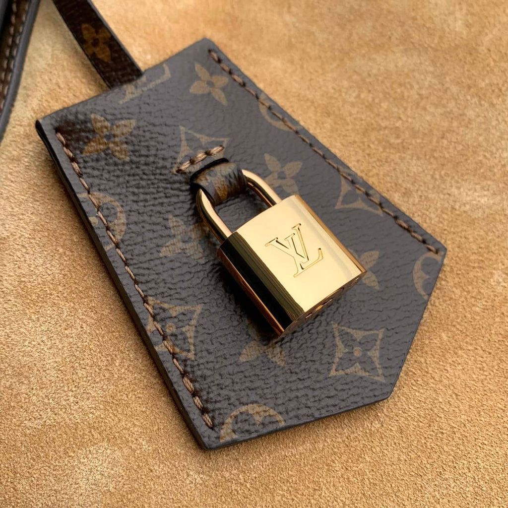 LV M26358 Louis Vuitton Express MM Bag Hazelnut Brown